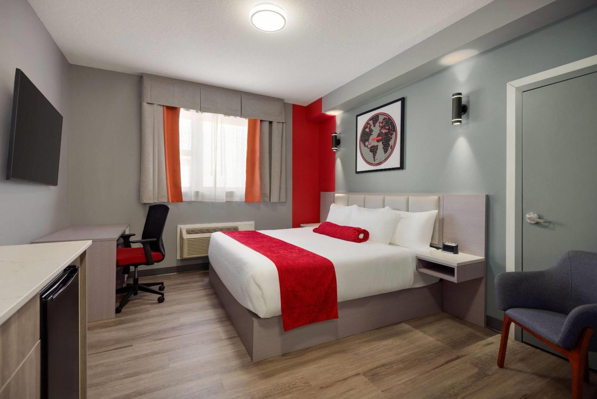 Ramada By Wyndham West Edmonton Hotel & Suites Exteriör bild